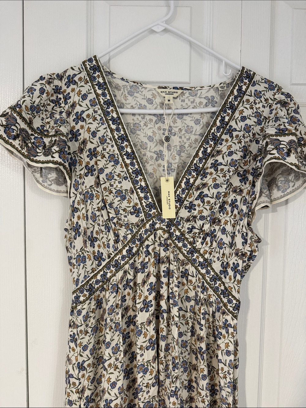 Max Studio Cream Maxi Dress with Blue Floral Print - Picture 4 of 5